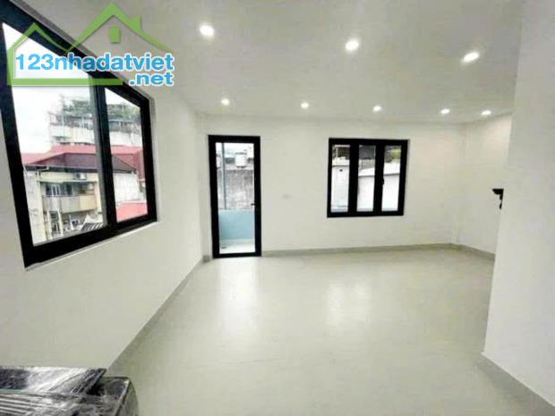 Chính chủ bán nhà đẹp Ba Đình, Phố Kim Mã 32m2, giá nhỉnh 6 tỷ - Vài bước ra phố, MT 5m