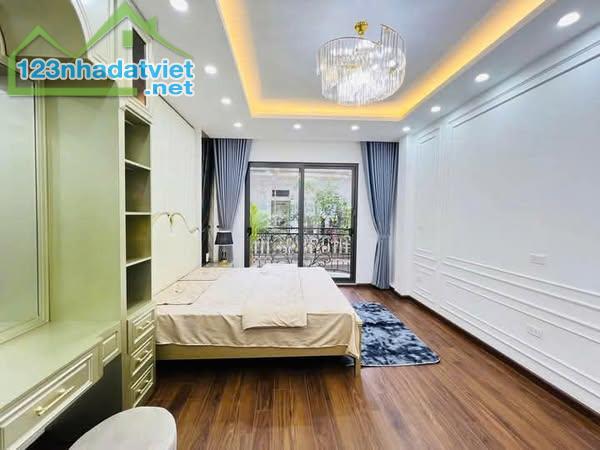 Bán nhà HXH Nguyễn Văn Công, nhà 4 tấm mới 100% dt 4x14m với 5PN có cửa sổ, giá 8.6 tỷ BL