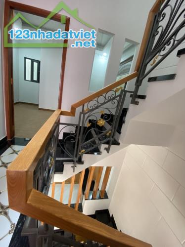 Bán nhà HXH Nguyễn Văn Công, nhà 4 tấm mới 100% dt 4x14m với 5PN có cửa sổ, giá 8.6 tỷ BL - 1
