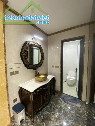 Biệt Thự Liền Kề Phố Bùi Xuân Phái 125m2 Mt7m 6 Tầng Hầm Thang Máy 2 Thoáng View Công Viên