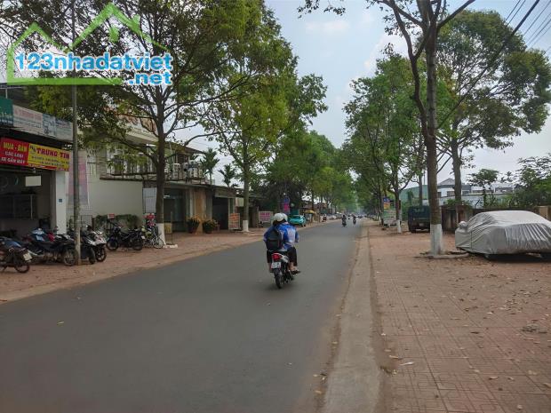 Chính chủ cho thuê mặt bằng vàng tại trung tâm thị trấn Phước An