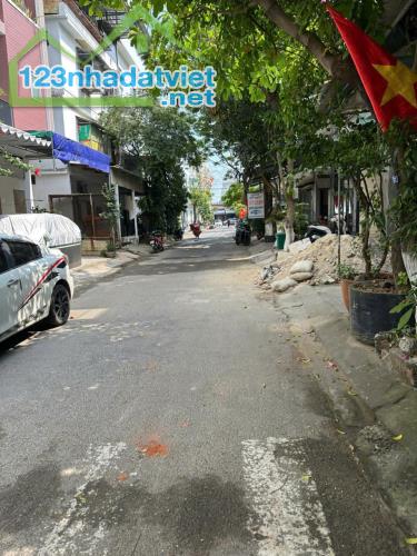 Chính chủ cần bán nhanh lô đất tại  đường  NGUYỄN HUY TỰ   phường Hòa Minh - Quận Liên - 2