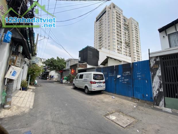 NHÀ SIÊU RẺ Đ PHẠM HỮU LẦU KẾ PHÚ MỸ HƯNG TRUNG TÂM QUẬN 7. DT:127 M2. NG 5 M. CHỈ 6.7 TỶ.