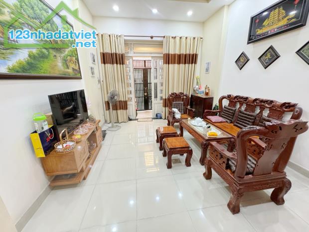 NHÀ CAO CÁP ĐƯỜNG DƯƠNG QUẢNG HÀNG, NHÀ GÒ VẤP GIÁ RẺ, KIÊNG CỐ VỊ TRÍ ĐẸP - 2