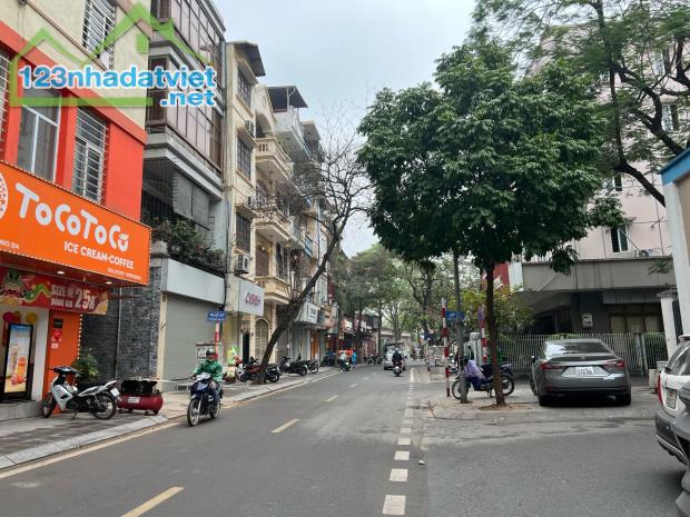 Nhà mặt phố Đặng Văn Ngữ, DT 75m2, 4 tầng, giá 25 tỷ, kinh doanh sầm uất
