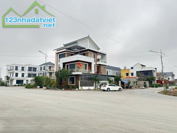 Bán nhiều lô biệt thự khu ÁP TRÀN - DƯƠNG QUAN - THUỶ NGUYÊN giá từ 5.x tỷ. Lh 0967084289 - 4