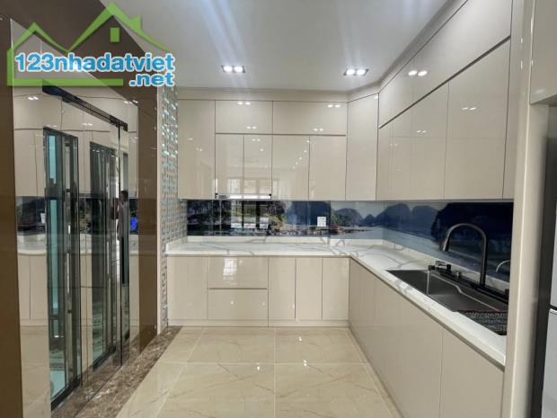 Bán nhà phố Lạc Long Quân - ô tô tránh - 6 tầng máy đẹp long lanh - chỉ 19 tỷ - 1