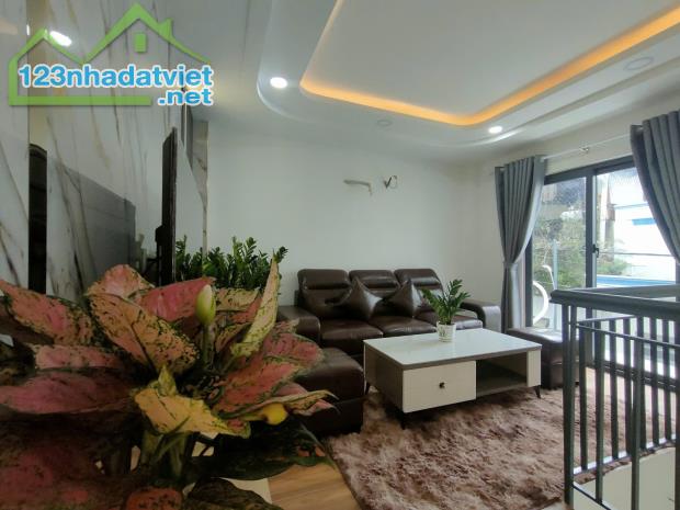 Bán Nhà ngay Phạm Văn Chiêu, Gò Vấp, ngang bề thế (4.5x8) 5 TỶ còn thương lượng - 1