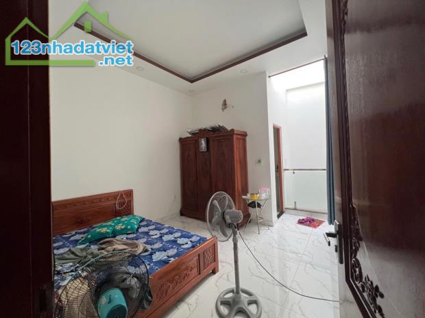 Hẻm 3m sát MT Song Hành, Ngay vòng xoay An Sương, 80m2 (4x20) 3 Tầng, 4 PN 5WC, Tặng NT, - 3