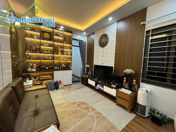 Bán nhà riêng Lê Quang Đạo, Nam Từ Liêm, ngõ thoáng, nội thất xịn, chuyển công tác nên bá