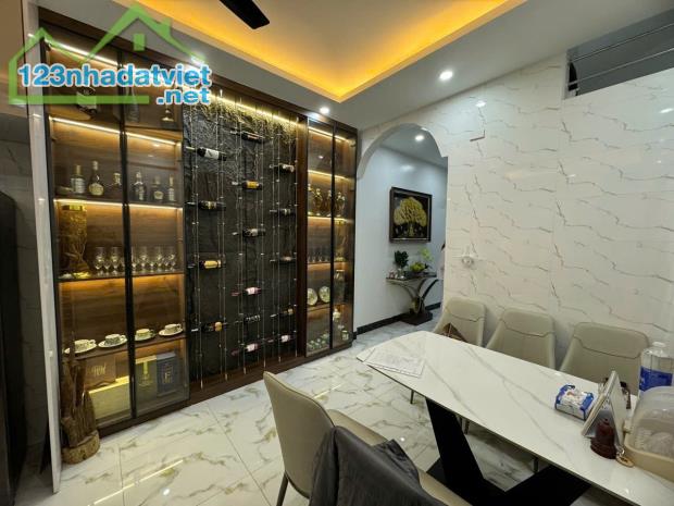 Bán nhà riêng Lê Quang Đạo, Nam Từ Liêm, ngõ thoáng, nội thất xịn, chuyển công tác nên bá - 1