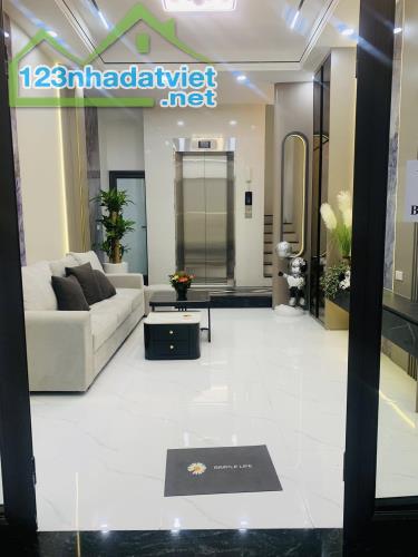 Nhà đẹp phố Hào Nam 30m2 – 6T thang máy chỉ 10m ra phố nhỉnh 8 tỷ cực hiếm Đống Đa - 3