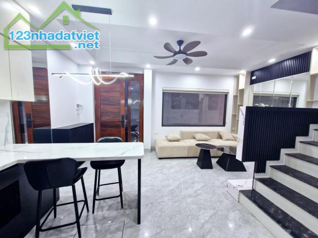Siêu nhà đẹp ngõ 339 Minh Khai 5 tầng đẹp long lanh, vô vàn tiện tích, sát Time 6.9 tỷ - 3