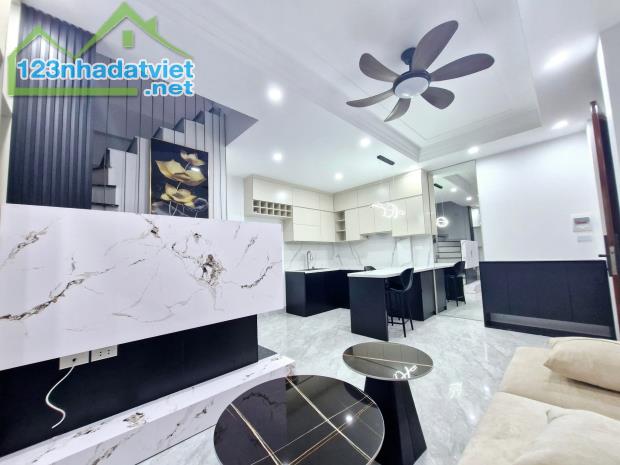 Siêu nhà đẹp ngõ 339 Minh Khai 5 tầng đẹp long lanh, vô vàn tiện tích, sát Time 6.9 tỷ - 1