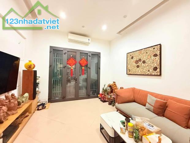 Bán nhà đẹp phố Võng Thị 45m2 5tầng mặt tiền 4m 10.8 tỷ Tây Hồ tương lai mặt phố - 3