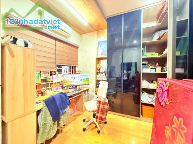 Bán nhà đẹp phố Võng Thị 45m2 5tầng mặt tiền 4m 10.8 tỷ Tây Hồ tương lai mặt phố - 1