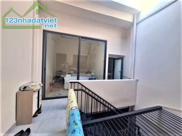 22 TỶ TL - MẶT TIỀN KINH DOANH ĐỈNH - HỒNG BÀNG QUẬN 5 - ĐƯỜNG 20M LỀ RỘNG - 82M2 (4x21M)