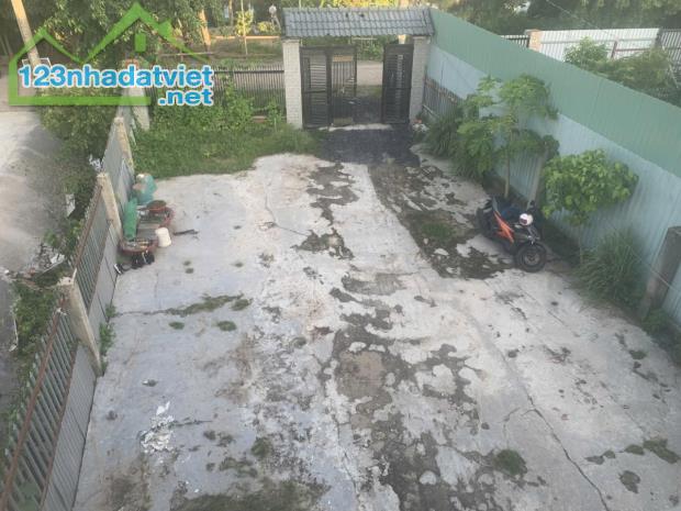 Bán đất tặng tặng nhà cấp 4 ngay mặt tiền bờ sông Vàm Thuật – Thạnh Lộc Quận 12