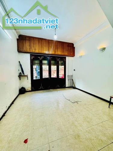 NHÀ ĐẸP KHU HOÀNG CẦU - NGUYỄN LƯƠNG BẰNG THÔNG NHAU - PHÂN LÔ -  Ô TÔ TRÁNH  - KHU VIP  - - 2