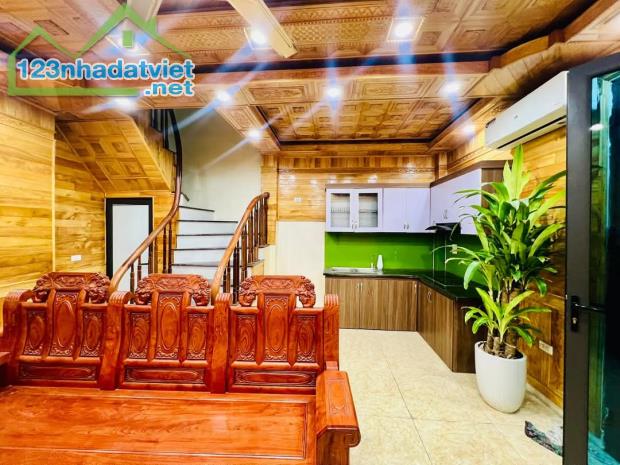 Hoa hậu Phùng Hưng, Hà Đông. Tặng full nội thất xịn sò y hình. Dt38m2 x 5 tầng. Giá nhỉnh - 5