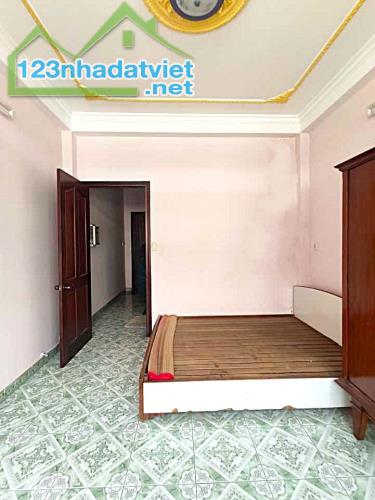 BÁN GẤP NHÀ HẺM XE HƠI 1/ BA THÁNG HAI, QUẬN 10 – 50M2 3 LẦU 5PN - GIẢM SÂU CÒN HƠN 9 TỶ - 1