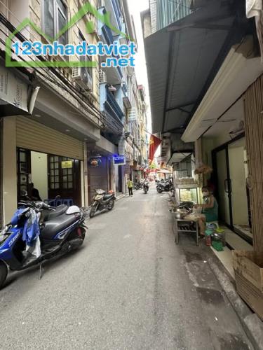 Nhà Siêu Hot Thái Thịnh, Mặt Ngõ Thông Ô Tô Qua Nhà, Hiếm Nhà Bán, Sát Phố, 50m nhỉnh 12tỷ - 1