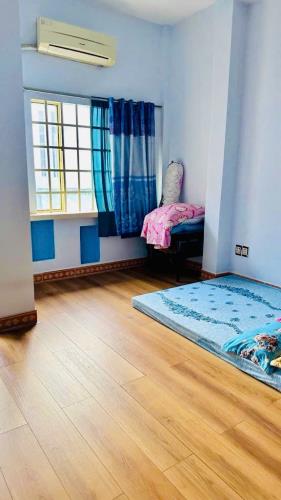 BÁN NHÀ 4m x 19m, 1 SẸT BÙI QUANG LÀ – HẺM XE HƠI THÔNG – SÁT PHAN HUY ÍCH - NHỈNH 5 tỷ