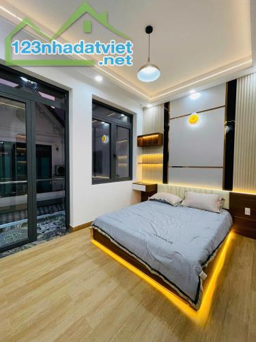BÁN NHÀ SIÊU ĐẸP GÒ VẤP – 4 TẦNG - HẺM Ô TÔ - FULL NỘI THẤT - CHỈ 6 TỶ X - 3