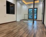 Nhà B9 Tập Thể Nghĩa Tân, Cầu Giấy. 2PN, 2VS; Giá 2.9 Tỷ