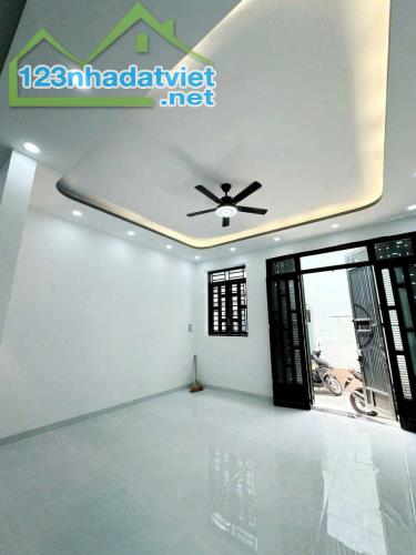 Nhà mới xây chưa ở, cạnh Sacombank Tây Thạnh, 4.35 tỷ - 5