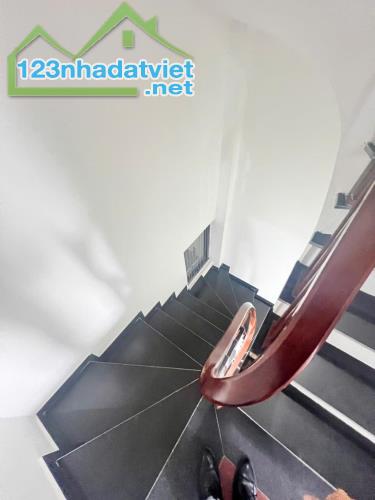 Bán Nhà Tựu Liêt: 33m2, 5 tầng, lô góc, vị tri đẹp, 4.2 TỶ - 3