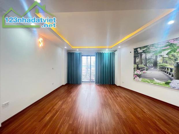 Bán Nhà Tựu Liêt: 33m2, 5 tầng, lô góc, vị tri đẹp, 4.2 TỶ - 2