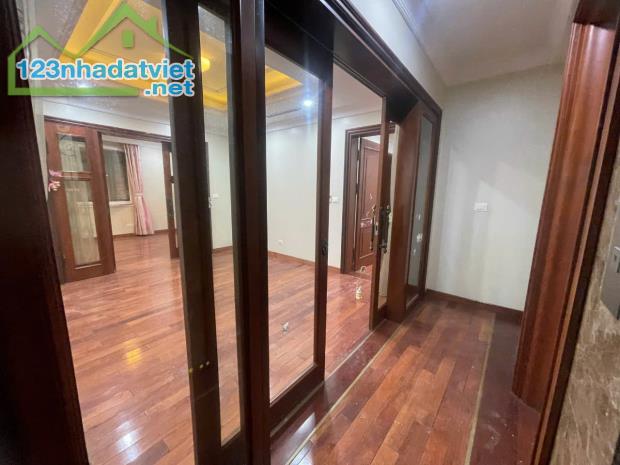 Biệt Thự Khu Lão Thành Cách Mạng Yên Hòa Cầu Giấy 5 Tầng Có Hầm 240m2 Mt 15m Ở Ngay - 1