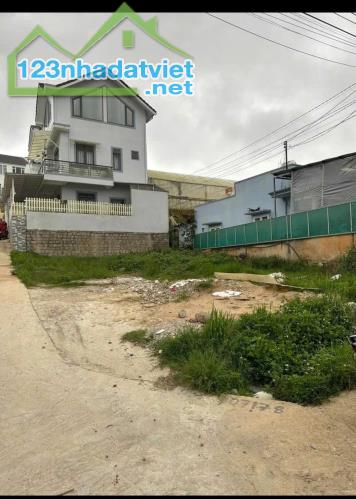 Bán gấp Lô Đất Biệt Thự view đẹp 2 mặt tiền đường Nam Hồ , Đà Lạt giá 9.2 tỷ - 1