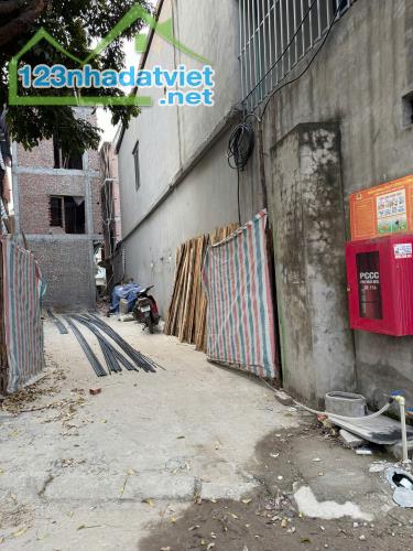 💜BÁN NHÀ BÁT KHỐI 35M2X5 TẦNG GIÁ TỪ 4.7 TỶ - XÂY MỚI KÍNH KOONG-Ô TÔ ĐỖ CỔNG - 2