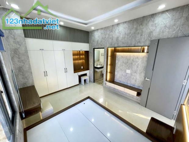 TÂN CHÁNH HIỆP QUẬN 12-NHÀ MỚI VÀO Ở NGAY-70M2 4 TẦNG- HẺM XE HƠI CHỈ 6 TỶ 200. - 2