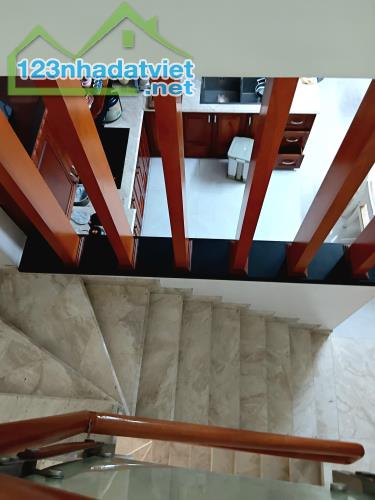 Bán Nhà Mặt Tiền Góc Phạm Văn Đồng - Nguyễn Xí - Bình Thạnh - 60m²(4 x 15) 4Tâng - 3