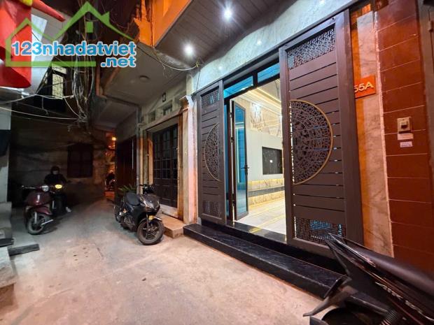bán nhà Đống Đa 30m Thịnh Quang, nhà đẹp, sổ vuông khách về ở luôn
