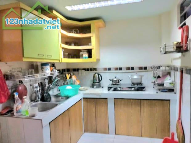 Bán Nhà Hẻm Huỳnh Tấn Phát ,Q.7 ,72m2 Ngang Rộng 8m ,Giá Chỉ 4.8 Tỷ