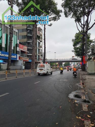 *+Bán Nhà Hẻm Ở Ngay 3/2- Nguyễn Tri Phương Q10-3.5X10,Sổ Đẹp,Nở Hậu, Hoàn Công Đù Nhỉnh