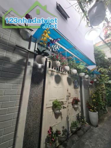 *+Bán Nhà Hẻm Ở Ngay 3/2- Nguyễn Tri Phương Q10-3.5X10,Sổ Đẹp,Nở Hậu, Hoàn Công Đù Nhỉnh - 3