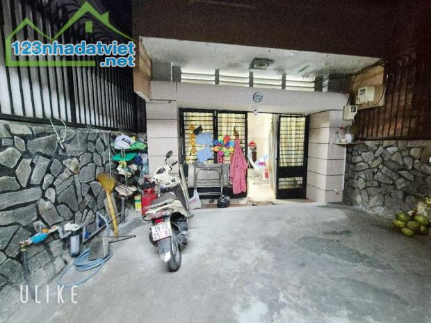 Hẻm ba gác sạch , cách mặt tiền đường Huỳnh Tấn Phát 60M, Phường Phú Thuận Quận 7