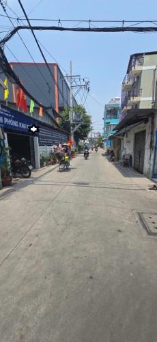 Gấp bán giảm 400tr mặt tiền Quận 12, DT 59m2 chỉ 4 tỷ 2 TL 0935767286 - 2