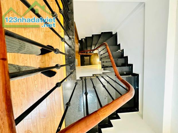 BÁN NHÀ TÂY HỒ, PHÂN LÔ, Ô TÔ NGỦ TRONG NHÀ, 50M, 11,5 TY. RẺ NHẤT KHU VỰC - 3