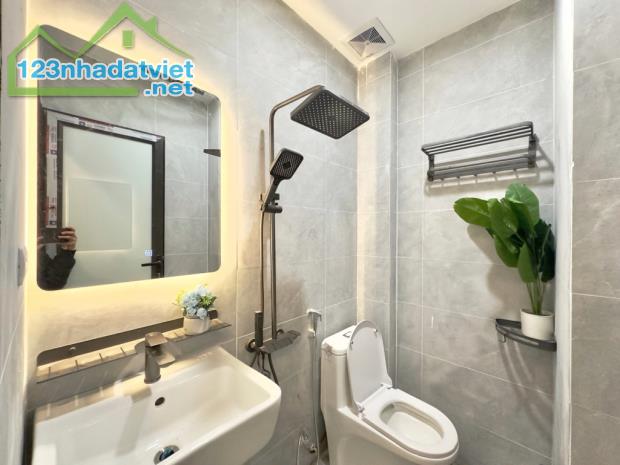 Bán nhà đẹp Xuân Thủy Cầu Giấy dòng tiền ổn định 76m 7 tầng 16 phòng giá tốt nhất khu vực