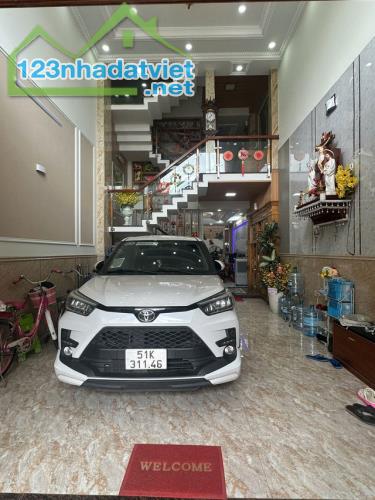 Bán nhà siêu phẩm Nguyễn Ảnh Thủ, giá hời, nhà mới toanh, DT 81m vuông - 4