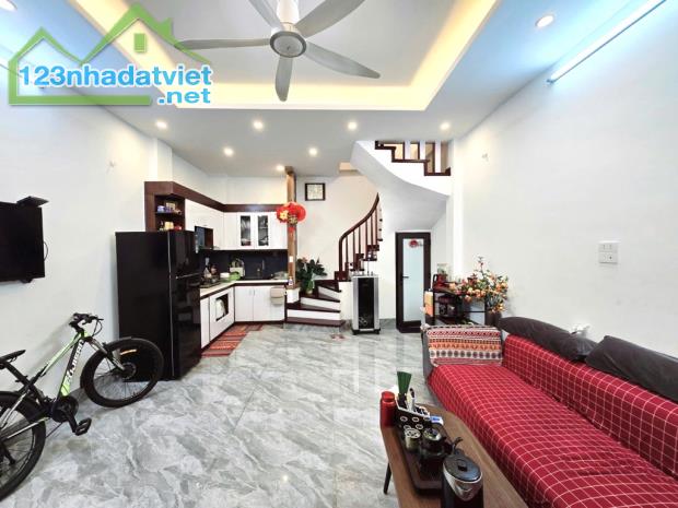 Nguyễn Hoàng - Vị Trí Cực Đỉnh - Ô Tô Tránh - 3 Thoáng - 41m2 - 5 Tầng - Giá 8.35 Tỷ - 4