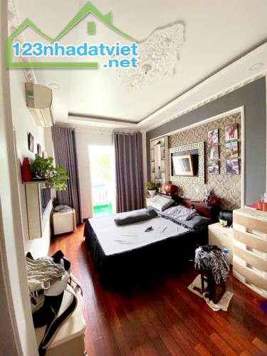 MẶT TIỀN TÙNG THIỆN VƯƠNG P11 - Q8, 3 LẦU - 48M2 ( 3.1 * 16 ). GIÁ 6.5 TỈ - 3