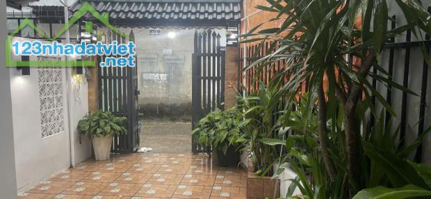 Bán nhà Q12 dt 5x 30 có 13 phòng cho thuê 24tr/tháng giá 5ty95 tl - 1