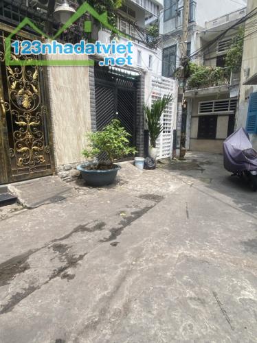 4.65 TỶ - NHÀ QUẬN 10 - HẺM THÔNG - NGAY SÁT MẶT TIỀN TÔ HIẾN THÀNH & CMT8 - 5 TẦNG 3PN